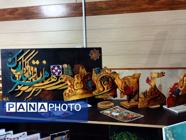 برپایی نمایشگاه دست سازه‌های دانش‌آموزی در ورامین
