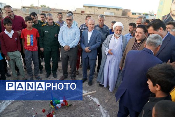 آیین کلنگ‌زنی مدرسه ۶ کلاسه فرهنگی فرهیخته زنده‌یاد زهیری 