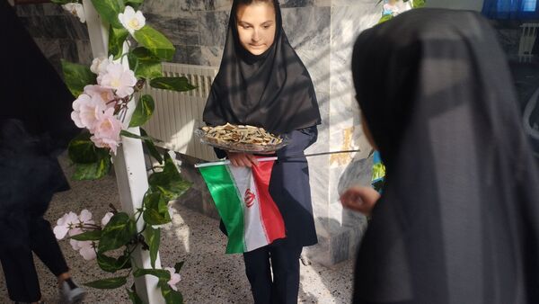 مراسم زنگ مهر در مدرسه فرهنگ خلیل آباد