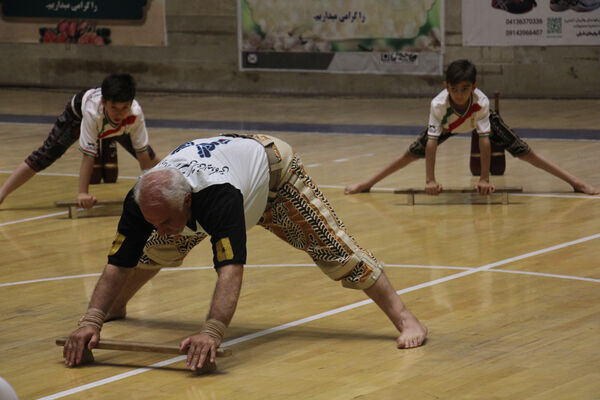 مشعل مسابقات کشوری ورزش دانش‌آموزی در تبریز روشن شد