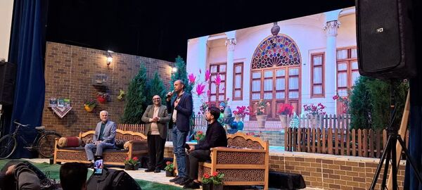 مراسم روز درختکاری در تالار هنر اصفهان با حضور مدیران شهری شهرداری اصفهان