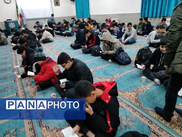 جشن میلاد حضرت زهرا (س) در دبیرستان شهید بهشتی 