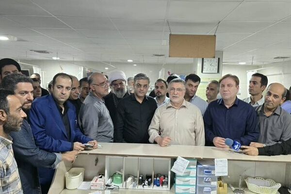 وزیر بهداشت: ظرفیت بیمارستان زینبیه خورموج به ۱۰۰ تخت افزایش می‌یابد