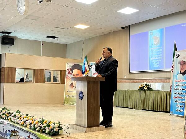 مراسم تجلیل از روشا اکبری برنده مدال طلای شطرنج مدارس جهان در شهرستان نیشابور 