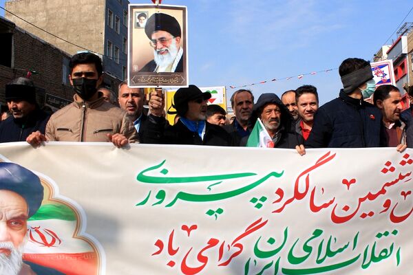 حضور پرشور مردم بهارستانی در راهپیمایی ۲۲ بهمن