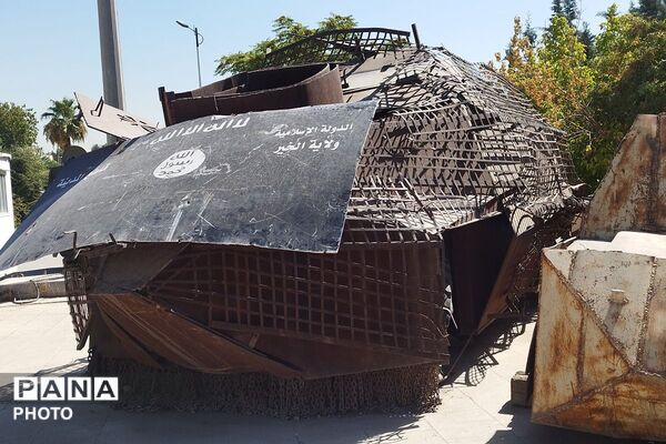 بازدید از موزه ی ملی انقلاب اسلامی به مناسبت هفته‌ی دفاع مقدس