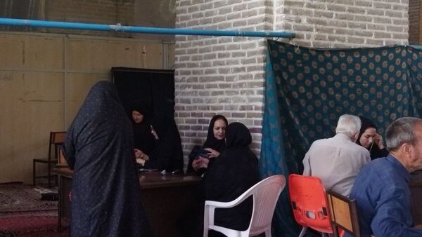 میز خدمت ادارات و بانک‌ها در نماز جمعه نیشابور