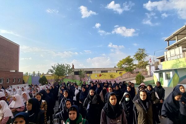 گرامیداشت هفته نیروی انتظامی در مدارس رودهن 