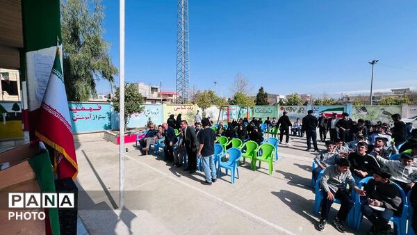جشن تجلیل از دانش‌آموزان برتر امتحانات نوبت اول و مسابقات علمی در مدرسه تیزهوشان شهید بهشتی دهدشت