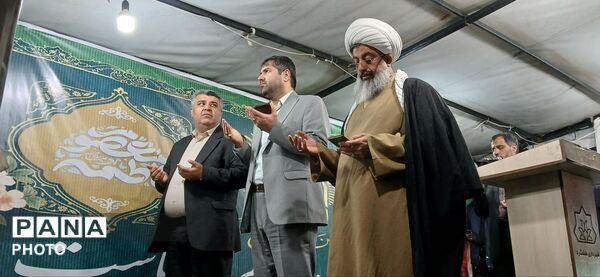 حضور پررنگ مردمان هشتگرد در راهپیمایی هرشب 