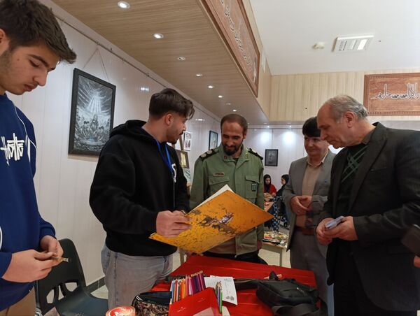 گردهمایی دانش‌آموزان هنرمند کبودرآهنگ در قالب «پرسش مهر»