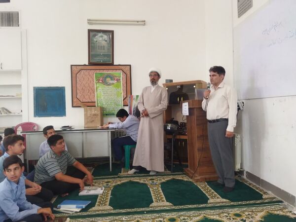 برگزاری جشن تکلیف در دبیرستان نمونه دولتی دانش 