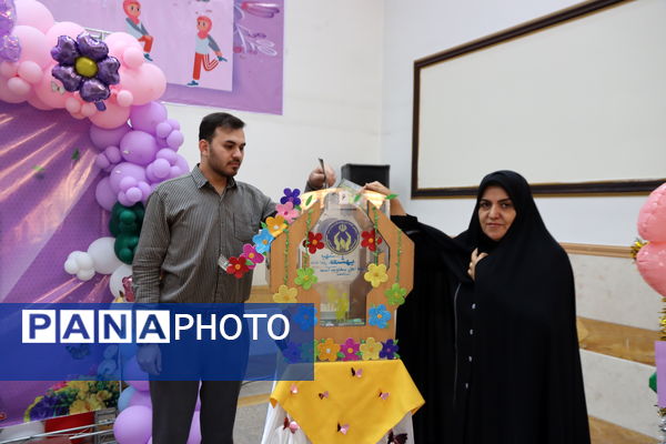 برگزاری جشن عاطفه ها در دبستان شاهد فاطمه زهرا سلام الله علیها