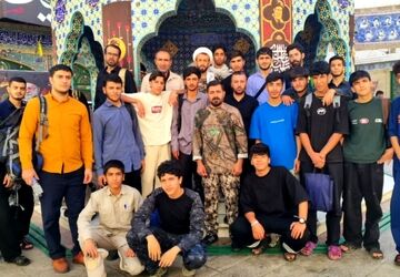 حضور دانش‌آموزان بسیجی کهگیلویه وبویراحمد در مراسم وداع با قائد شهید امت 