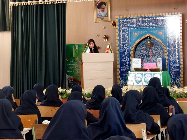 جشن ولادت امام حسن عسکری(ع) در دبیرستان شاهد شهید کلانتری ناحیه 1 کرج 