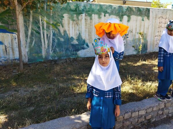 جشن شکوفه‌ها کلاس اولی در شهرستان راز