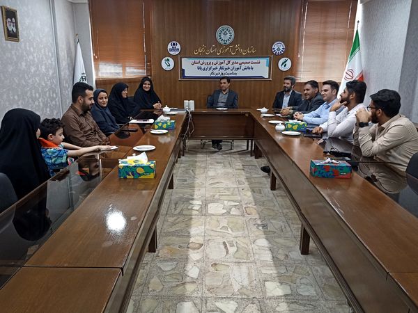 نشست صمیمی مدیرکل آموزش و پرورش استان زنجان در خبرگزاری پانا 