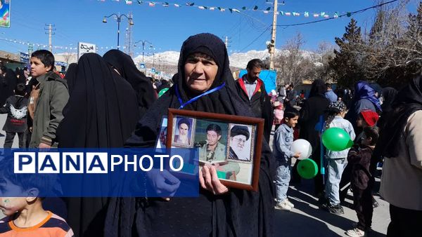 حضور پرشور مردم یاسوج در راهپیمایی ۲۲ بهمن