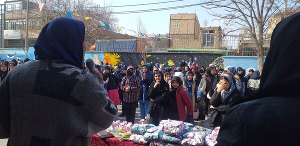 تقدیر از دانش آموزان برتر علمی، پرورشی، آموزشی و ورزشی در دبیرستان میثاق م