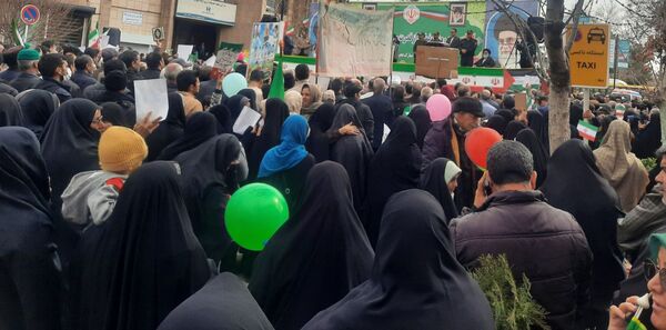 حضورگسترده مردم شریف،درراهپیمایی 22بهمن قاب هایی از همدلی