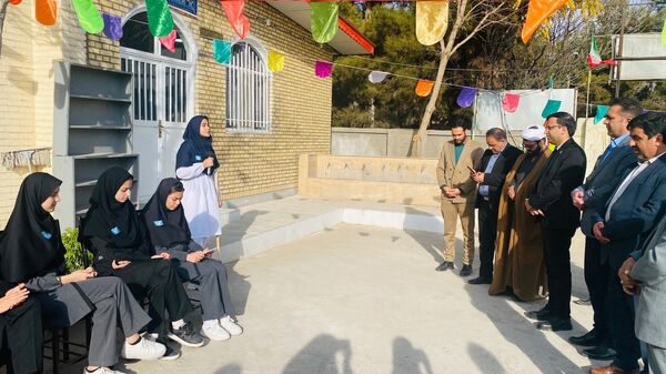 آغاز رسمی مسابقات فرهنگی هنری با نواختن زنگ جشنواره فردا و جشنواره ماها در مدرسه تکتم 