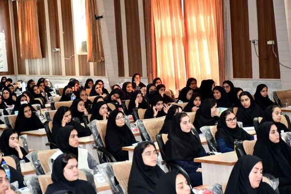 مراسم تجلیل از مدیران و رتبه‌های برتر کنکور ۱۴۰۴ در شهرستان مه‌ولات