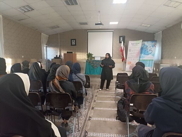 نخستین جلسه آموزش خانواده در دبیرستان بی بی سلطنت قفلی