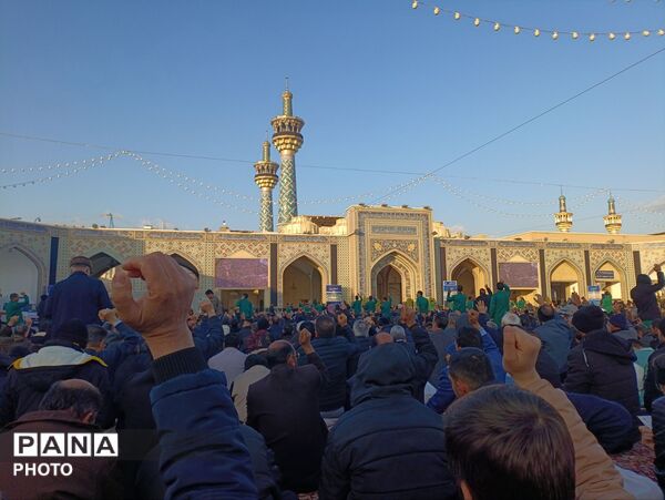 نماز بندگی در مشهد 