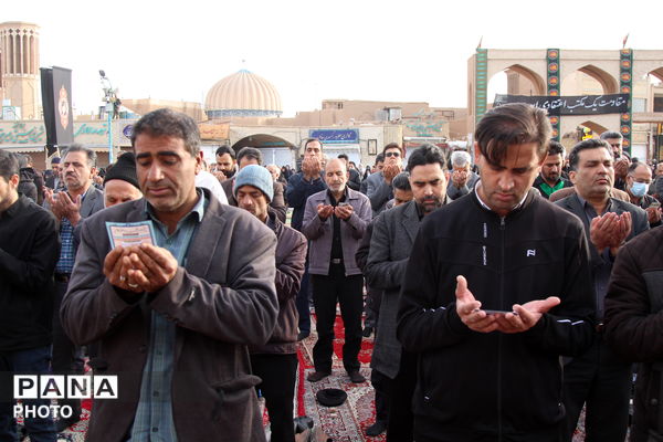 برپایی باشکوه نماز عید فطر در یزد