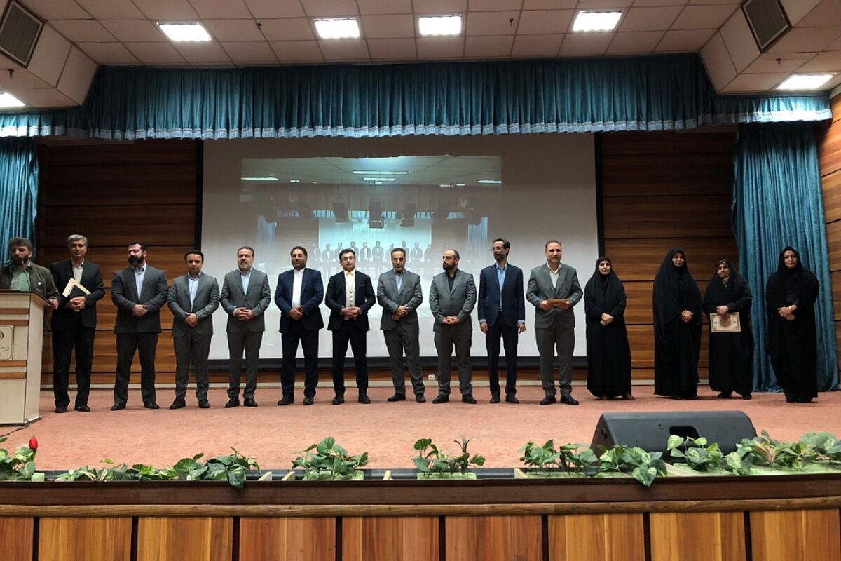 برگزاری جلسه مدیران با حضور فعال مسئولان آموزش و پرورش و اداره کل شهرستانهای تهران در ناحیه دو شهرری