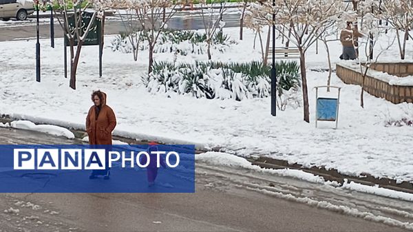 سپیدی بر چهره نیشابور، لبخند پاییز بر دیار فیروزه‌ای