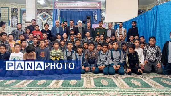 نماز جمعه با حضور دانش‌آموزان فعال بسیجی شهر بن