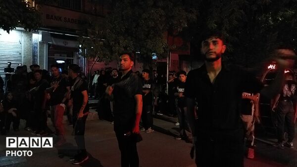 گذری بر فعالیت هیئت جواد الائمه شهرستان نیشابور در شب عاشورا 