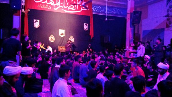 شبی معنوی برای دانش آموزان معتکف 
