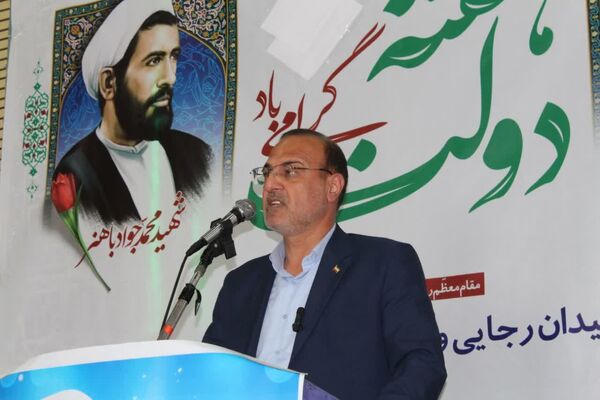 برپایی میز خدمت به‌مناسبت هفته دولت در میاندورود 