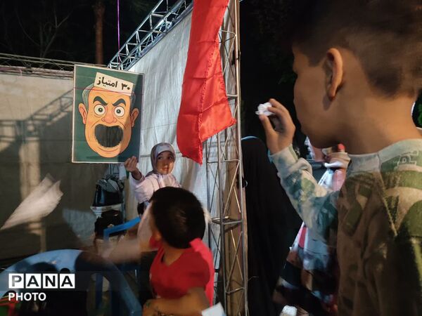 خادمان کوچک در موکب سازمان دانش‌آموزی 