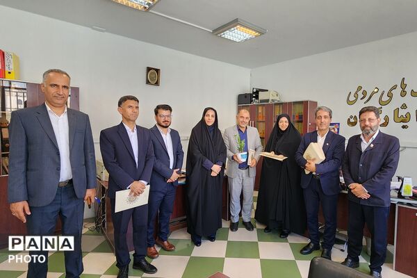  قدردانی مدیر منطقه ۱۳ از کارکنان آموزش‌وپرورش