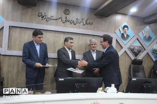 تلاشگران عرصه سوادآموزی زنجان در قاب تجلیل