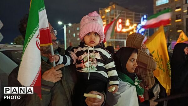 از کودک تا پیر، حضور هر ایرانی در دفاع از آرمان‌ها