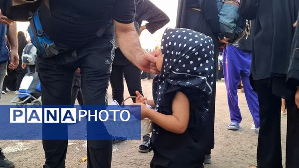 جلوه‌هایی از حضور کودکان در مسیر مشایه نجف تا کربلا
