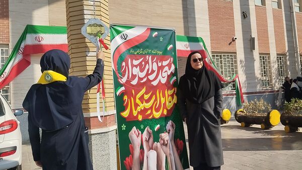 ۱۳ آبان روز دانش آموز و استکبار ستیزی
