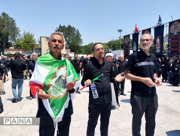 جاماندگان آذربایجان شرقی با چشمانی اشک‌بار به امید روز رجعت با رهبر شهید