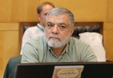 برخی مقامات اماراتی به اجبار ادعای مالکیت جزایر سه‌گانه را مطرح می‌کنند