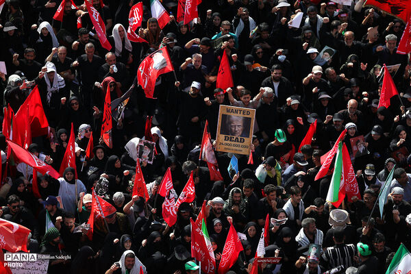 مراسم تشییع پیکر مطهر رهبر شهید انقلاب در تهران - 2
