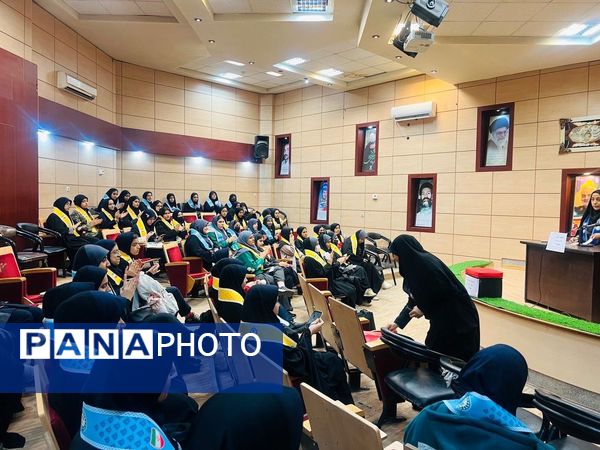 انتخابات شورای دانش آموزی در ناحیه 2مشهد