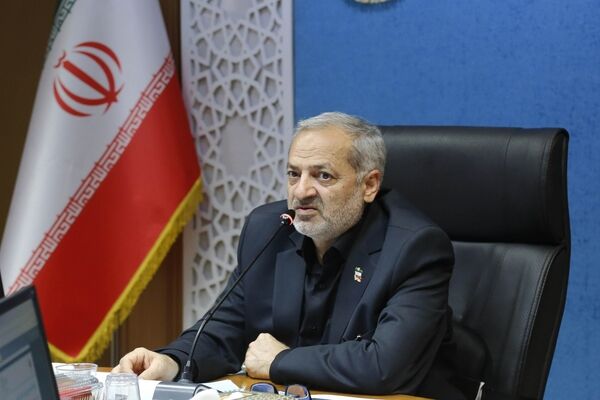 «کارت نشاط»؛ گامی نو برای عدالت آموزشی و حمایت هوشمند از دانش‌آموزان/ حمایت ۵ میلیارد تومانی وزارت آموزش و پرورش از پویش «کارت نشاط»