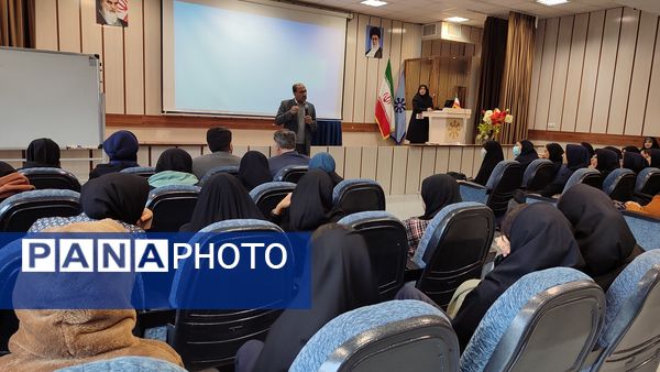 همایش انتخاب آگاهانه ویژه دانش آموزان پایه نهم ناحیه۷