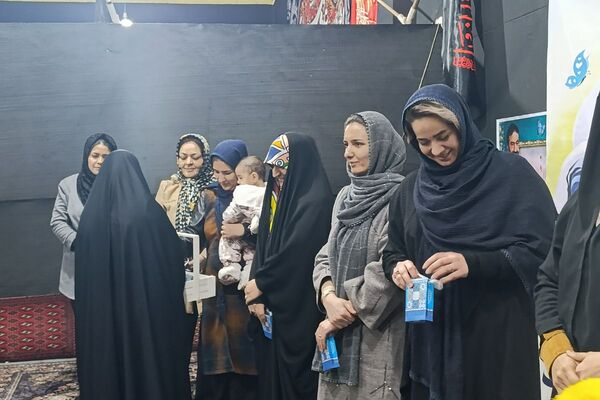  جشن «گل‌های زهرایی» در حسینیه شهدا با حضور دانش‌آموزان دبستان شهید طهرانی‌مقدم