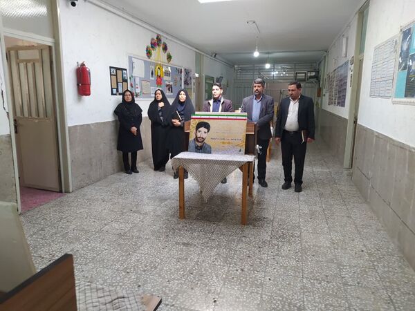 یادواره شهدای دانش‌آموزی در مدارس پسرانه و دخترانه اقلید  