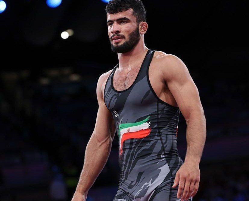 تسلیم الکساندروف  مقابل مهمدی